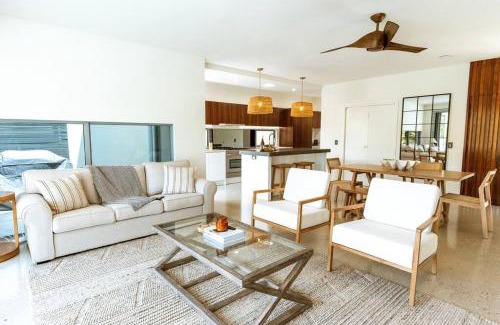Maroochydore House | Waterfront at Serenity