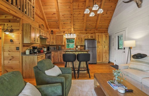 De Soto Cabin | Waterfront Cabin - Sauna - Fire Pit - Private Deck