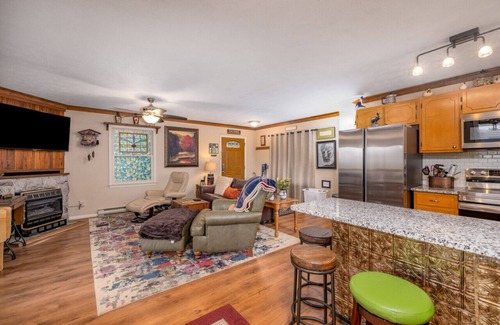 Stanardsville Cabin | Waterfront Cabin 20 Mins to National Park & Massanutten!