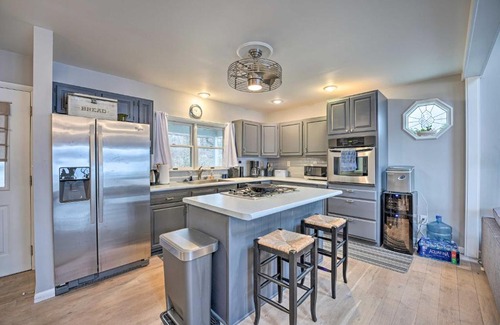 Sister Lakes House | Waterfront Cable Lake Cabin with Grill!