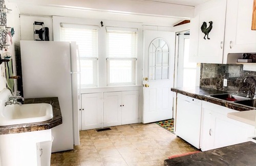 Onset Cottage | Waterfront comfy 2BD cottage w/direct access to private beach & amazing Bayview