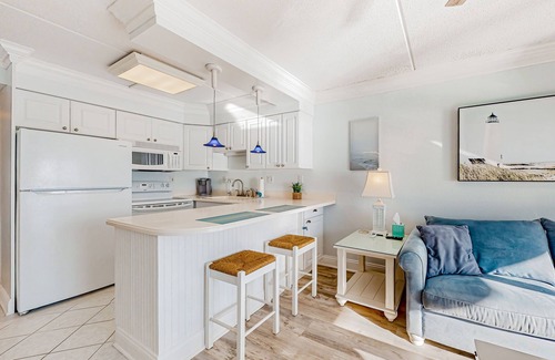 North Ocean City Condo | Waterfront condo near the beach with bay view, pool, tennis, & balcony