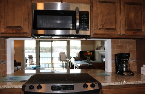 Lake Hamilton Condo | Waterfront Condo, Great Views, and Great Location.