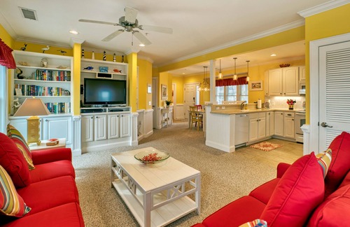 Hatteras Condo | Waterfront condo with pool, central AC, amazing views, & stylish decor