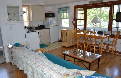 Eastham Cottage | Waterfront Cottage On Minister's Pond W/Private Beach, Dock, Rowboats