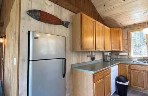 Saint George House | Waterfront Cottage on Private Cove in Tenants Harbor w 2+ bedrooms and 2 baths.