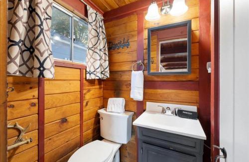 Acton Apartment | Waterfront Cottage