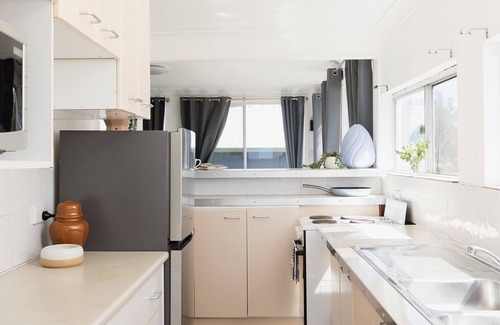 Swan Bay House | Waterfront Cottage - waterfront location, swimming, peaceful, quite and tranquil location.