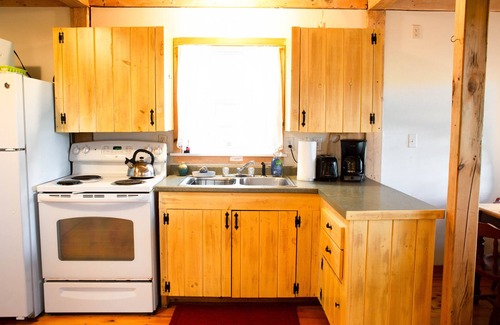 Arrowsic Cottage | Waterfront Cottage with Screened Porch surrounded by conservation land