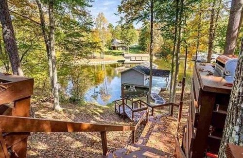 Semora House | Waterfront Cottage with Fast Wifi - Stay a Little Longer