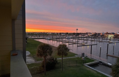 Port Arthur Apartment | Waterfront Cozy Condo