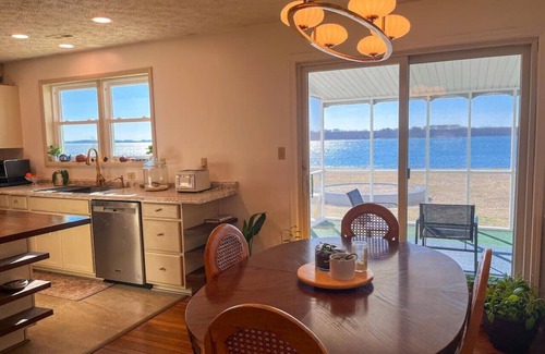 Valley Lee House | Waterfront Escape | Family-Friendly | Remodeled Home | Epic Sunset Views | Decks