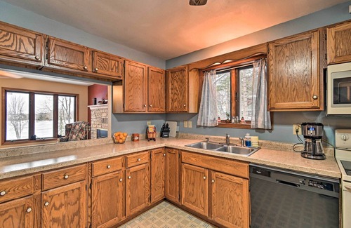 Fond du Lac House | Waterfront Fond du Lac Home on DeNeveu Lake!