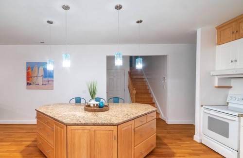 Davis Wharf House | Waterfront, Gorgeous 4 BDR, 3 BA Beautiful views & sunsets