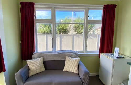 Kaikoura Apartment | Waterfront | Great Views | Affordable | Unit 2, Waterfront | Great Views | Affordable