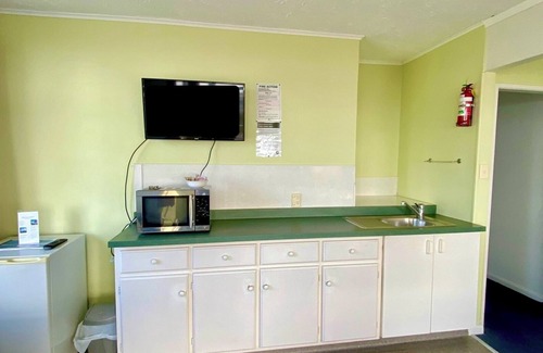 Kaikoura Apartment | Waterfront | Great Views | Affordable | Unit 2, Waterfront | Great Views | Affordable