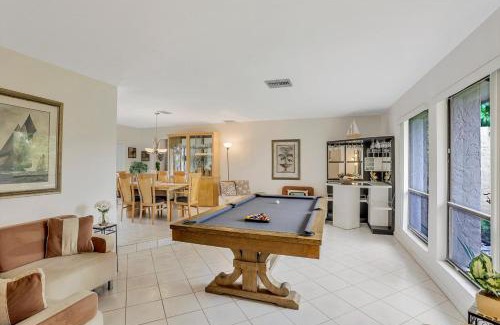 Marco Island House | Waterfront home on key lot with pool/view of river