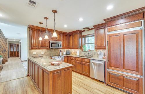 Arkadelphia House | Waterfront Home with Playground Near DeGray and Caddo!
