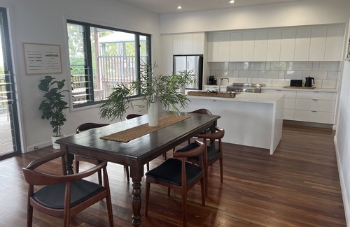 River Heads House | Waterfront house at the gateway to Kgari and the Sandy Straits