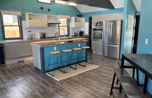 Brighton House | Waterfront House. Minutes to Legacy Center; 25 minutes to the Big House!