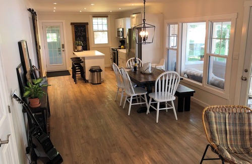 Hastings House | Waterfront Kawartha Sunsets! Year Round!