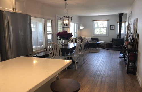 Hastings House | Waterfront Kawartha Sunsets! Year Round!