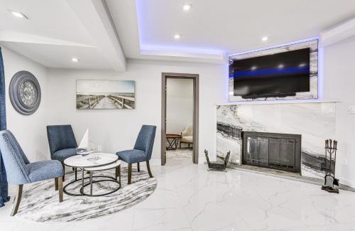 Lake Hopatcong House | Waterfront Lake Hopatcong Home with Boat Dock!