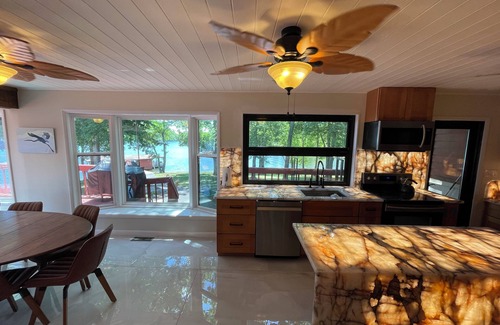 Sandy Point House | Waterfront Lakehouse-Peaceful Incredible Views. 6 bd/5 BR private side Lake Anna