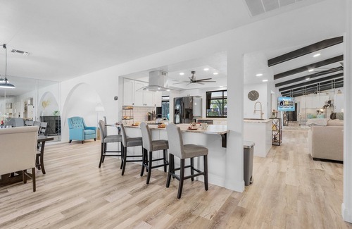 Cape Coral House | Waterfront living - Sleeps 16, Two Heated Pools - 2 Tickets to Paradise - Roelens