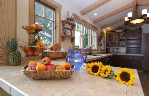 McDonald House | Waterfront Lodge; Marshall on Tomales Bay