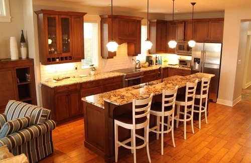 Regional District of Nanaimo House | Waterfront Luxurious Beach Home with Shared Pool