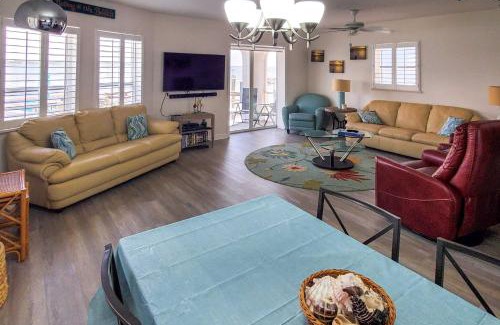 Nettles Island House | Waterfront Nettles Island Beach House Pool Access