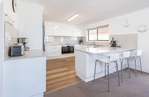 Forster House | Waterfront on Forster Keys