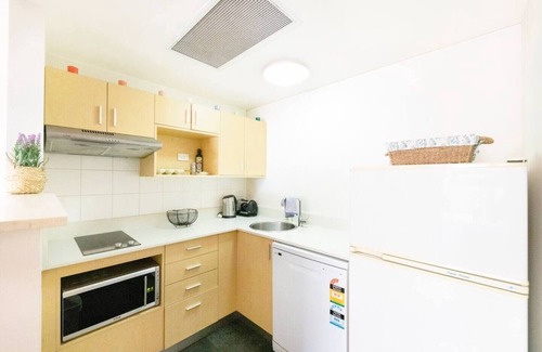 Darwin City Centre Apartment | Waterfront on the Esplanade with Tropical Pool