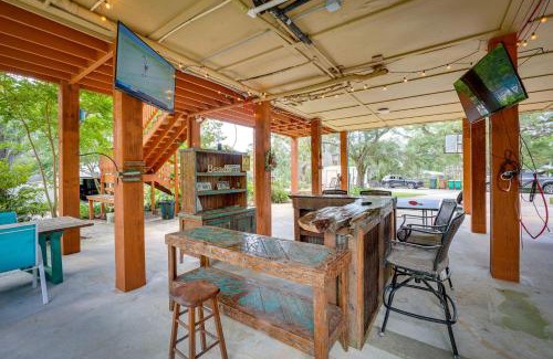 Pass Christian House | Waterfront Pass Christian Oasis about 2 Mi to Beach!