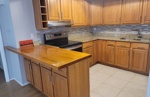 Pinellas Point Condo | WATERFRONT PENTHOUSE 1BD/1BA Sunset Suite 5 MIN to DOWNTOWN LIVE MUSIC & BEACHES