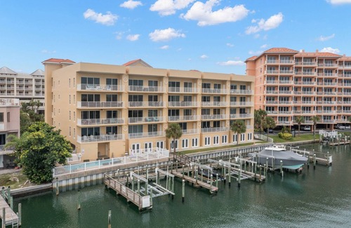 Clearwater Beach Condo | Waterfront, Pool, Prime Location - 504 Bay Harbor