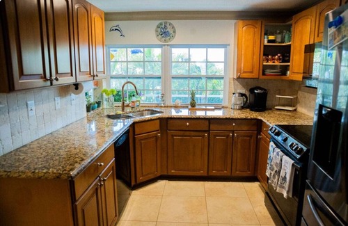 Laurel House | Waterfront Property with dock. Private and stunning backyard, bring your boat!