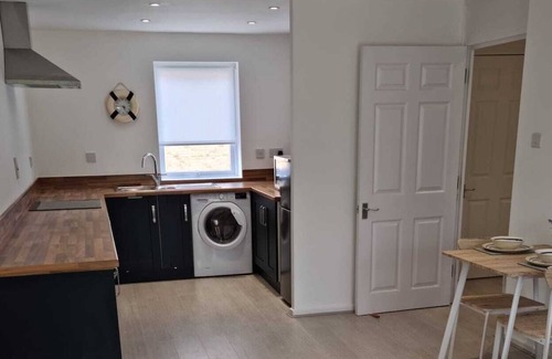 Burnham-on-Crouch Apartment | Waterfront Retreat - Modern 1 Bedroom Apartment