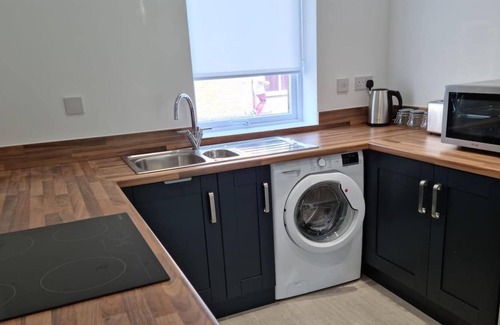 Burnham-on-Crouch Apartment | Waterfront Retreat - Modern 1 Bedroom Apartment