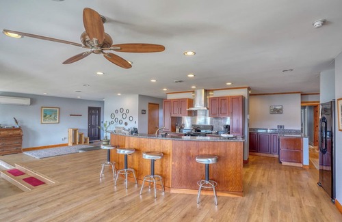 Elkton House | Waterfront Retreat for Weekends and More!