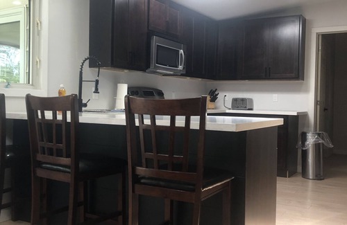 Bobcaygeon Cottage | Waterfront Retreat with all the Amenities of home-2 Kings Beds