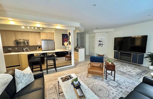 Downtown Seattle Condo | "Waterfront SeaTown Suite", 2 bedrooms, 2 baths with amenities and views galore!