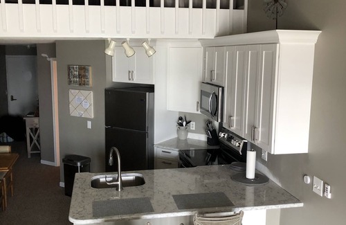 Charlevoix Condo | Waterfront Setting w/Top-Floor Views Overlooking Lake Charlevoix