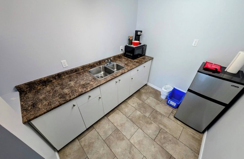 Alert Bay Apartment | Waterfront Sitka Suite at Gordie's Central Steps to Shops Ocean Views