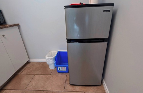 Alert Bay Apartment | Waterfront Sitka Suite at Gordie's Central Steps to Shops Ocean Views