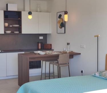 Radovici Apartment | Waterfront Studio Apartment - Marina Village