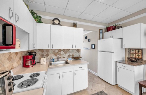 Redington Shores Condo | Waterfront Studio on the Intracoastal, Steps to the Beach