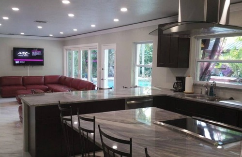 Riverside Heights House | Waterfront Urban Paradise w/heated pool and hot tub, in the center of Tampa