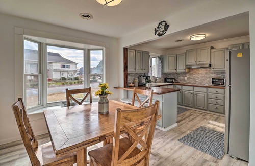 West Ocean City House | Waterfront West Ocean City Home w/Skyline View!